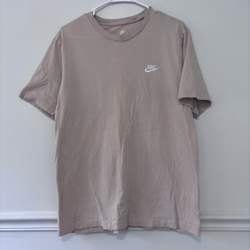 Nike Men's Short-Sleeve Crewneck Tee in Taupe Brown